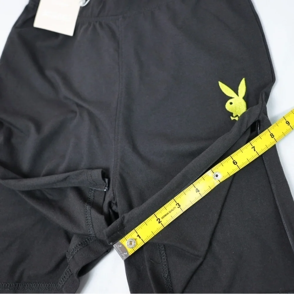 🅽🅴🆆 Missguided x 𝐏𝐋𝐀𝐘𝐁𝐎𝐘 black cycling shorts with Playboy bunny, 4